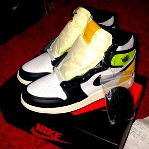 2021 “volt gold” Jordan 1 OG high (GS)